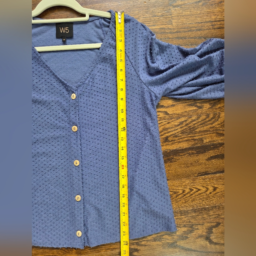 W5 Women's‎ Blue Textured Button-Up Top - Picture 8 of 8